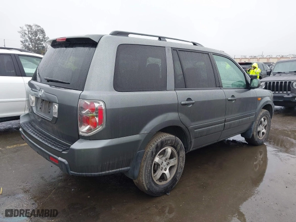 2007 Honda Pilot EX-L with VIN 5FNYF28617B024003, listed as a IAAI auction lot 41479218 with 201,868 mi miles. Bid and sale history available at carsss.com. Image 4.