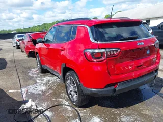 2020 Jeep Compass Latitude with VIN 3C4NJCBB2LT205894, listed as a IAAI auction lot 42284889 with 85,588 mi miles and . Bid and sale history available at DreamBid. Image 3.