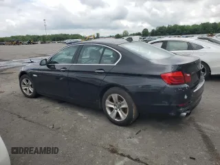 2013 BMW 5 Series 528i xDrive z VIN WBAXH5C57DD111555, wystawiony jako Copart lot #57284575 z przebiegiem 145 947 mil mil oraz Tytuł czysty. Historia ofert i sprzedaży dostępna na DreamBid. Obrazek 2.