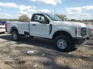 2024 Ford F-250 XL z VIN 1FTBF2BA0REC59905, wystawiony jako Copart lot #53203795 z przebiegiem Nie podano mil oraz Szkoda całkowita • Salvage title. Historia ofert i sprzedaży dostępna na DreamBid. Obrazek 4.