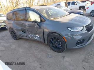 2022 Chrysler Pacifica Limited with VIN 2C4RC3GG4NR119802, listed as a IAAI auction lot 41424213 with 46,537 mi miles and . Bid and sale history available at DreamBid. Image 1.