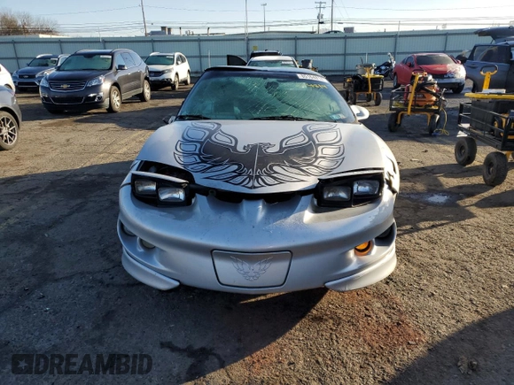2000 Pontiac Firebird Firebird z VIN 2G2FS22K3Y2159513, wystawiony jako Copart lot #85164814 z przebiegiem 187 188 mil mil oraz Szkoda całkowita • Salvage title. Historia ofert i sprzedaży dostępna na DreamBid. Obrazek 5.
