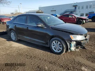 2013 Volkswagen Jetta Comfortline with VIN 3VWDL7AJ1DM423856, listed as a Copart auction lot 48289795 with 240,599 mi miles and Salvage title. Bid and sale history available at DreamBid. Image 4.