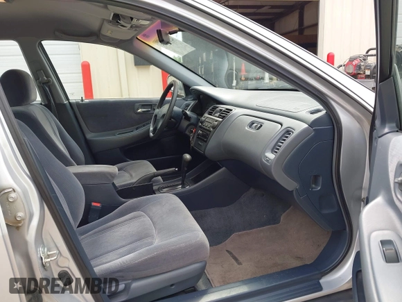 1999 Honda Accord LX z VIN 1HGCG5649XA025825, wystawiony jako IAAI lot #42162173 z przebiegiem 199 809 mil mil oraz . Historia ofert i sprzedaży dostępna na DreamBid. Obrazek 5.