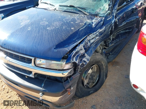 2002 Chevrolet Suburban LS with VIN 3GNEC16ZX2G275244, listed as a IAAI auction lot 41486081 with 1 mi miles. Bid and sale history available at carsss.com. Image 13.