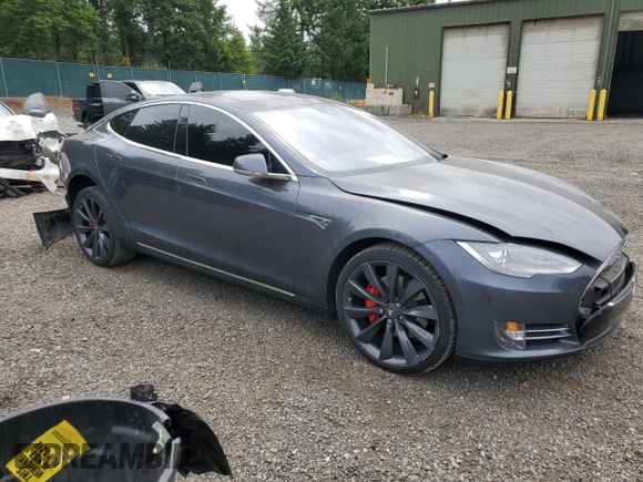 2016 Tesla Model S 90D with VIN 5YJSA1E42GF123351, listed as a Copart auction lot 63867265 with Not provided miles and Salvage title. Bid and sale history available at DreamBid. Image 4.