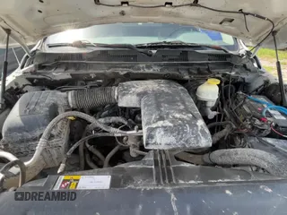 2017 Ram 1500 Tradesman z VIN 3C6JR7DG1HG617495, wystawiony jako Copart lot #66641845 z przebiegiem 142 042 mil mil oraz Czysty tytuł • Clean title. Historia ofert i sprzedaży dostępna na DreamBid. Obrazek 12.