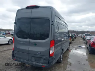 2023 Ford Transit Cargo z VIN 1FTBW3X86PKC01923, wystawiony jako IAAI lot #41886513 z przebiegiem 148 658 mil mil oraz . Historia ofert i sprzedaży dostępna na DreamBid. Obrazek 4.