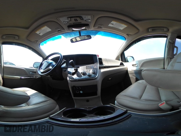 2016 Toyota Sienna XLE z VIN 5TDYK3DC2GS739042, wystawiony jako IAAI lot #42163983 z przebiegiem 98 842 mil mil oraz . Historia ofert i sprzedaży dostępna na DreamBid. Obrazek 21.