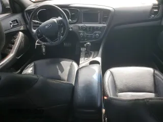 2013 Kia Optima SX z VIN 5XXGR4A63DG167343, wystawiony jako Copart lot #57677305 z przebiegiem 161 446 mil mil oraz Czysty tytuł • Clean title. Historia ofert i sprzedaży dostępna na DreamBid. Obrazek 8.