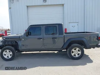 2020 Jeep Gladiator Sport S z VIN 1C6HJTAG7LL154664, wystawiony jako IAAI lot #42033131 z przebiegiem 73 282 mil mil oraz . Historia ofert i sprzedaży dostępna na DreamBid. Obrazek 15.