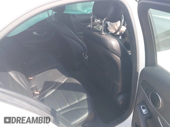 2017 Mercedes-Benz C 300 с VIN 55SWF4JB2HU202317, выставлен на аукционе IAAI как лот 42025218 с пробегом 72 923 миль миль и . История ставок и продаж доступна на DreamBid. Изображение 8.