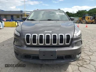 2017 Jeep Cherokee Latitude z VIN 1C4PJLCB5HW554279, wystawiony jako Copart lot #56972145 z przebiegiem 117 164 mil mil oraz Szkoda całkowita • Salvage title. Historia ofert i sprzedaży dostępna na DreamBid. Obrazek 5.