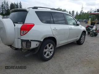 2008 Toyota RAV4 Ltd with VIN JTMBD31V885167715, listed as a IAAI auction lot 42160981 with 186,171 mi miles. Bid and sale history available at carsss.com. Image 4.