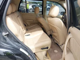 2004 Mercedes-Benz M 350 z VIN 4JGAB57E84A503851, wystawiony jako IAAI lot #42444009 z przebiegiem Nie podano mil oraz . Historia ofert i sprzedaży dostępna na DreamBid. Obrazek 8.