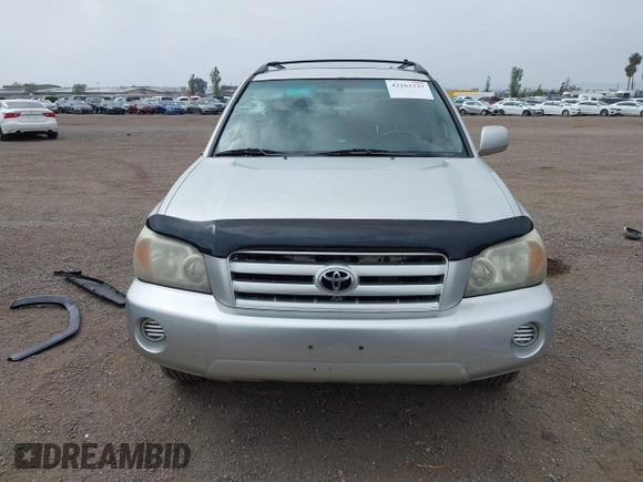 2005 Toyota Highlander z VIN JTEEP21A050123515, wystawiony jako IAAI lot #42262337 z przebiegiem 215 443 mil mil oraz . Historia ofert i sprzedaży dostępna na DreamBid. Obrazek 13.