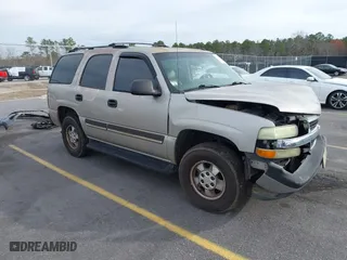 2004 Chevrolet Tahoe LT with VIN 1GNEC13Z34J258811, listed as a IAAI auction lot 41710156 with 322,462 mi miles. Bid and sale history available at carsss.com. Image 1.