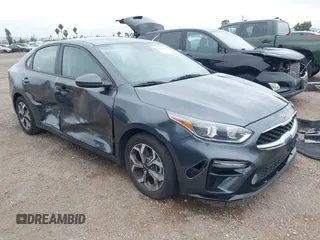 2021 Kia Forte LXS z VIN 3KPF24AD3ME272066, wystawiony jako IAAI lot #42414268 z przebiegiem 82 472 mil mil oraz . Historia ofert i sprzedaży dostępna na DreamBid. Obrazek 1.