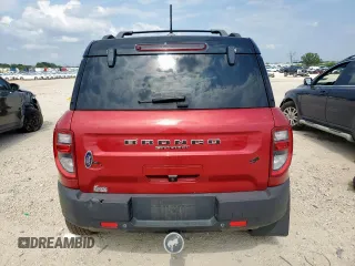 2021 Ford Bronco Sport Badlands z VIN 3FMCR9D96MRB05966, wystawiony jako Copart lot #58870785 z przebiegiem Nie podano mil oraz Tytuł czysty. Historia ofert i sprzedaży dostępna na DreamBid. Obrazek 6.