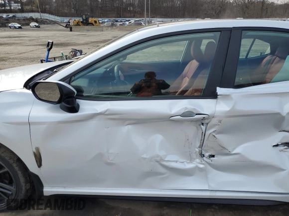 2025 Toyota Camry LE с VIN 4T1DBADK1SU517408, выставлен на аукционе Copart как лот 49712205 с пробегом 3 700 миль миль и Списание • Salvage title. История ставок и продаж доступна на DreamBid. Изображение 7.