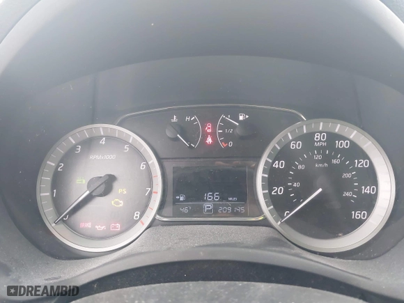 2014 Nissan Sentra SR with VIN 3N1AB7AP4EL634198, listed as a IAAI auction lot 42013632 with 209,145 mi miles. Bid and sale history available at carsss.com. Image 7.