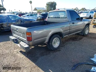 1994 Toyota 2WD Pickups with VIN 4TARN81A2RZ157385, listed as a IAAI auction lot 41999184 with 237,085 mi miles. Bid and sale history available at carsss.com. Image 4.