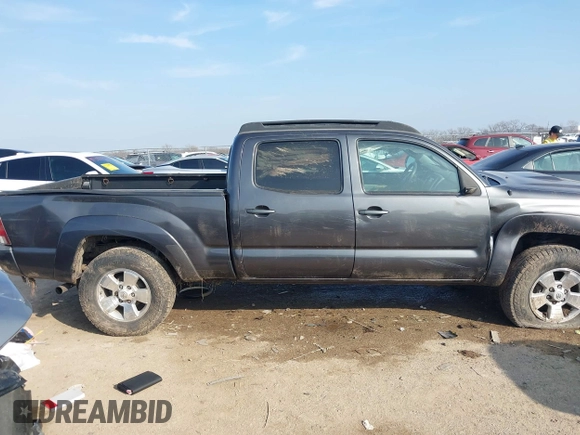 2013 Toyota Tacoma with VIN 3TMMU4FN6DM053207, listed as a IAAI auction lot 41527261 with 205,464 mi miles. Bid and sale history available at carsss.com. Image 13.