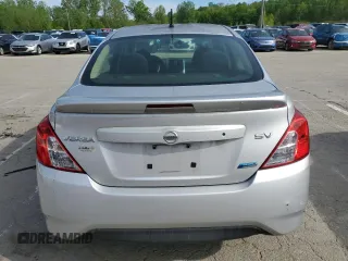 2015 Nissan Versa SV z VIN 3N1CN7AP1FL862953, wystawiony jako Copart lot #54019205 z przebiegiem 87 284 mil mil oraz Szkoda całkowita • Salvage title. Historia ofert i sprzedaży dostępna na DreamBid. Obrazek 6.