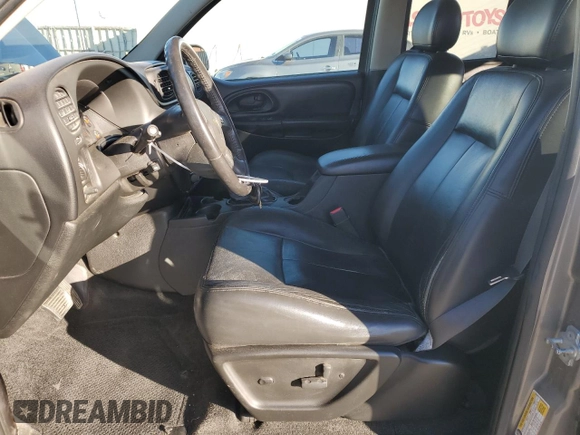 2008 Chevrolet TrailBlazer 1LT with VIN 1GNDT13S382256555, listed as a Copart auction lot 42164235 with 223,486 mi miles and Salvage Title. Bid and sale history available at DreamBid. Image 7.