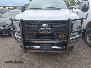 2017 Ford F-250 Lariat with VIN 1FT7W2BT2HEE35035, listed as a IAAI auction lot 42737737 with 211,204 mi miles and . Bid and sale history available at DreamBid. Image 7.