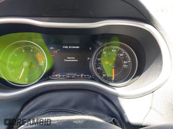 2016 Jeep Cherokee Trailhawk with VIN 1C4PJMBS6GW318035, listed as a IAAI auction lot 42652034 with 187,519 mi miles and . Bid and sale history available at DreamBid. Image 7.