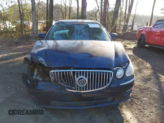 2008 Buick LaCrosse CXL with VIN 2G4WD582881134977, listed as a IAAI auction lot 41447032 with 110,411 mi miles. Bid and sale history available at carsss.com. Image 6.