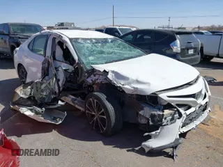 2018 Toyota Camry LE with VIN JTNB11HK9J3020406, listed as a IAAI auction lot 41725844 with 1 mi miles. Bid and sale history available at carsss.com. Image 1.