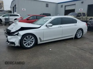 2017 BMW 7 Series 740i with VIN WBA7E2C55HG739366, listed as a Copart auction lot 45961575 with 0 mi miles and Salvage Title. Bid and sale history available at carsss.com. Image 1.