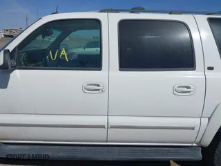 2003 Chevrolet Suburban Z71 with VIN 3GNFK16Z63G181774, listed as a IAAI auction lot 41838337 with 1 mi miles. Bid and sale history available at carsss.com. Image 14.