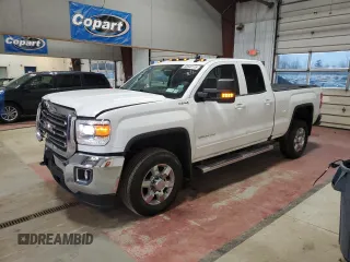 2018 GMC Sierra 2500HD SLE z VIN 1GT22SEG0JZ239825, wystawiony jako Copart lot #50648115 z przebiegiem 77 851 mil mil oraz Szkody całkowita. Historia ofert i sprzedaży dostępna na DreamBid. Obrazek 1.