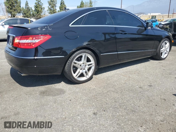 2013 Mercedes-Benz E 350 z VIN WDDKJ5KB6DF198576, wystawiony jako Copart lot #61848745 z przebiegiem 88 610 mil mil oraz Szkoda całkowita • Salvage title. Historia ofert i sprzedaży dostępna na DreamBid. Obrazek 3.