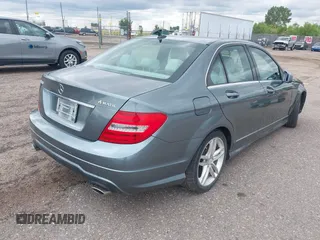 2012 Mercedes-Benz C 300 Sport с VIN WDDGF8BB6CA697821, выставлен на аукционе IAAI как лот 42347842 с пробегом 106 745 миль миль и . История ставок и продаж доступна на DreamBid. Изображение 4.