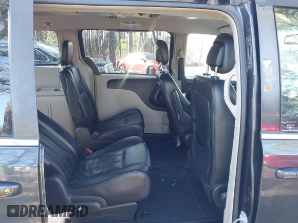 2013 Chrysler Town & Country Touring z VIN 2C4RC1BG1DR720868, wystawiony jako IAAI lot #41565277 z przebiegiem 345 241 mil mil oraz . Historia ofert i sprzedaży dostępna na DreamBid. Obrazek 8.