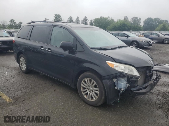 2015 Toyota Sienna XLE с VIN 5TDYK3DC6FS531521, выставлен на аукционе Copart как лот 62923695 с пробегом 135 782 миль миль и Списание • Salvage title. История ставок и продаж доступна на DreamBid. Изображение 4.