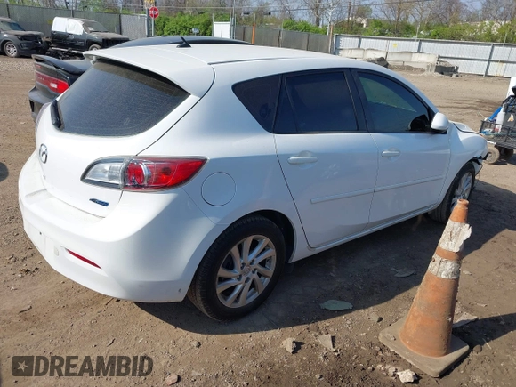 2012 Mazda Mazda3 i Touring with VIN JM1BL1L77C1628618, listed as a IAAI auction lot 42069661 with 201,942 mi miles. Bid and sale history available at carsss.com. Image 4.