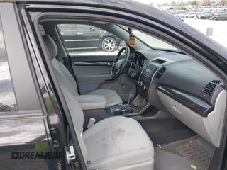 2012 Kia Sorento LX with VIN 5XYKT4A24CG270970, listed as a IAAI auction lot 41990293 with 135,769 mi miles. Bid and sale history available at carsss.com. Image 5.