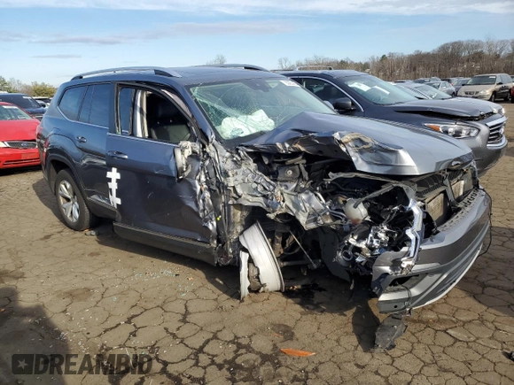 2018 Volkswagen Atlas SEL with VIN 1V2MR2CA6JC525585, listed as a Copart auction lot 83884424 with 114,543 mi miles and Salvage title. Bid and sale history available at DreamBid. Image 4.
