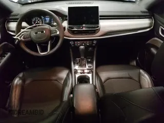 2024 Jeep Compass Latitude z VIN 3C4NJDBN9RT605735, wystawiony jako Copart lot #65954655 z przebiegiem 41 025 mil mil oraz Czysty tytuł • Clean title. Historia ofert i sprzedaży dostępna na DreamBid. Obrazek 8.