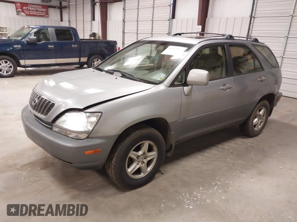 2002 Lexus RX with VIN JTJHF10U020292307, listed as a IAAI auction lot 41703412 with 221,843 mi miles and . Bid and sale history available at carsss.com. Image 2.