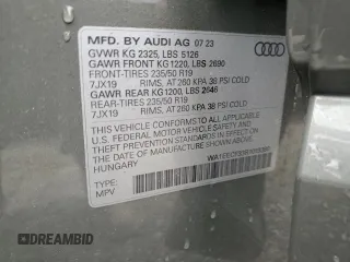 2024 Audi Q3 S line Premium Plus z VIN WA1EECF33R1019380, wystawiony jako Copart lot #80715474 z przebiegiem 6 651 mil mil oraz Szkoda całkowita • Salvage title. Historia ofert i sprzedaży dostępna na DreamBid. Obrazek 16.