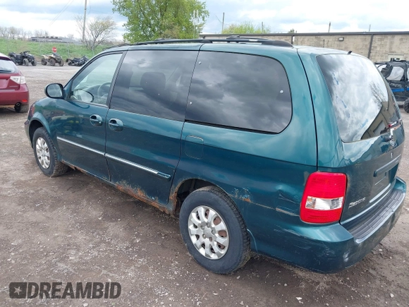 2005 Kia Sedona LX with VIN KNDUP132256743425, listed as a IAAI auction lot 42183166 with 133,719 mi miles. Bid and sale history available at carsss.com. Image 3.