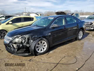2011 Ford Taurus SE with VIN 1FAHP2DW8BG102171, listed as a Copart auction lot 45573935 with 207,920 mi miles and Non Repairable. Bid and sale history available at carsss.com. Image 1.