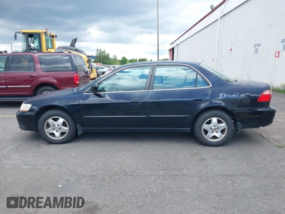 2000 Honda Accord EX с VIN 1HGCG1659YA018277, выставлен на аукционе IAAI как лот 42334541 с пробегом 243 362 миль миль и . История ставок и продаж доступна на DreamBid. Изображение 14.