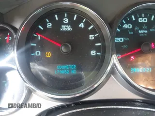2008 GMC Sierra 1500 SLE1 z VIN 2GTEC13J981336446, wystawiony jako IAAI lot #42260022 z przebiegiem 179 852 mil mil oraz . Historia ofert i sprzedaży dostępna na DreamBid. Obrazek 7.